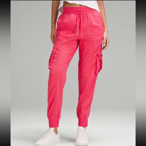 Lululemon‎ Dance Studio Relaxed-Fit Mid-Rise Cargo Jogger Glaze pink large NWT - Picture 1 of 7